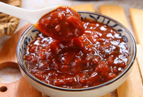 讓人味蕾大開的豆瓣醬包裝機(jī)